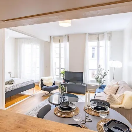 Апартаменты Cozy & Chic In Montorgueil - 4 Guests