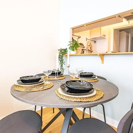Cozy & Chic In Montorgueil - 4 Guests Париж